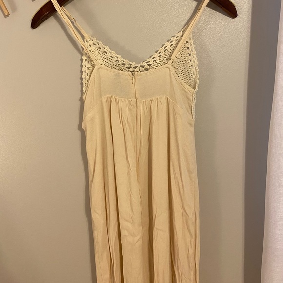 Cream and crochet maxi - Picture 5 of 5